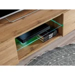 TV regal ANTI . TV regal ANTI je narejen iz kvalitetne laminirane plošče, 16 mm debeline. Na levi strani vsebuje stoječo omaro, ki vsebuje 4 police. Desna