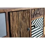 TV regal DHAVAL ima okvir iz lesa in MDF-ja. Ima jeklene ročaje. Material: - Les - MDF - Jekleni ročaji Barve: - Les - Različni vzorci Dimenzije: širina: