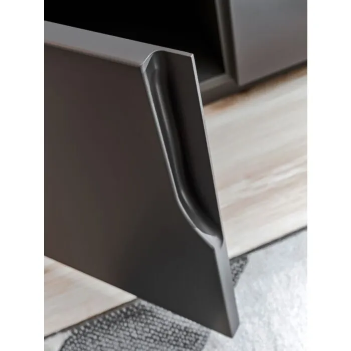 TV regal SONIC TV regal SONIC . TV regal SONIC je narejen iz kvalitetnih materialov, dobavljiv v dveh različnih barvah. Korpus je iz laminirane plošče 16 mm debeline,