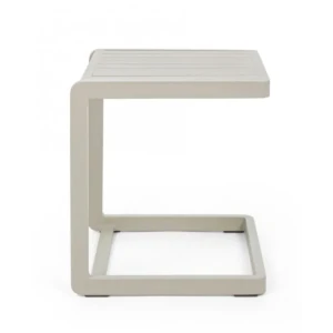 Vrtna mizica KONNOR 40X40 bež . Vrtna mizica KONNOR 40X40 bež je narejena iz prašno prevajanega (poliester) aluminija. Material: - Poleister - Aluminij