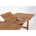 Vrtna raztegljiva miza NOEMI 120-160X70 je narejena iz lesa z oljnim premazom. Okovje je iz jekla in vmes ima drsno palico kjer lahko mizo raztegnete.