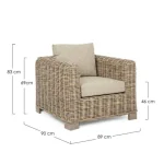 Vrtni fotelj FORTALEZA . Vrtni fotelj FORTALEZA ima okvir iz lesa in tkanja. Blazine s snemljivo prevleko za notranjo uporabo (55% bombaž, 45% poliester).