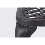 Vrtni stol FAENZA antracit . Vrtni stol FAENZA antracit je narejen iz aluminija. Je preprost a hkrati eleganten vrtni stol, ki je odličen kos pohištva za