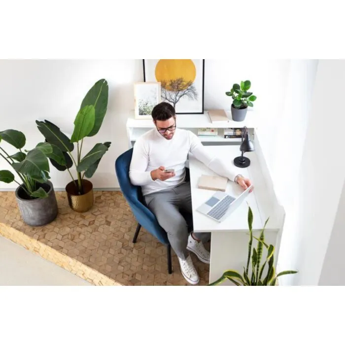 Zložljiva pisalna miza VOKI Zložljiva pisalna miza VOKI . Zložljiva pisalna miza VOKI je narejena iz trpežne laminirane plošče in MDF plošče, zaključene z trpežnim ABS robom.