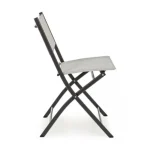 Zložljivi vrtni stol MARTINEZ siva ima jekleni črni okvir, sedež in hrbet sta iz tekstila. Material: - Jeklni okvir - Tekstil Barva: - Siv tekstil - Črni