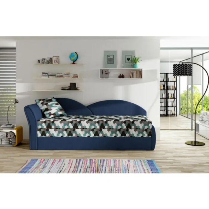 Zofa EGA 2 Zofa EGA 2 . Moderna zofa EGA 2 odlične kvalitete in modernega dizajna z živahnimi potiski. Primerna je tako za dnevne kot tudi mladinske sobe. Potrebno je