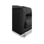 Zofa KRISTI . Osvežite svojo dnevno sobo z vzmeteno zofo KRISTI, ki je udobna in kvalitetna. Oblazinjena v umetno usnje poskrbi za eleganten videz. Za dodatno