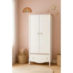 Garderobna omara BELLA je sanjska omara za vsako dekliško spalnico. Dvokrilna omara s policami, predalom ter prostorm za obesit obleke. Ima nežno nevtralno