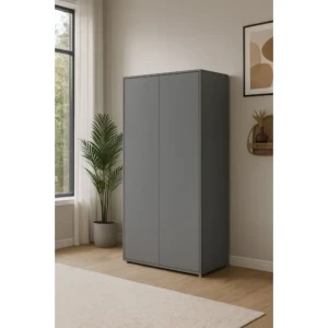 Garderobna omara za posteljo v omari METULJ je elegantna in prostorna. Omara ima sistem za odpiranje na dotik "PUSH TO OPEN". Mehanizem odpiranja na dotik