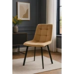 Jedilni stol MILA - LUX velvet bež je odlična rešitev za kombiniranje v minimalističen ali industrijski stil prostora. Kombinacija bež prešitega blaga s