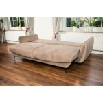 Kavč Valerija 2 je narejen iz vrhunskih materialov. Dobavljiv je v kvalitetnem blagu. Ima pomožno ležišče ter vsebuje zaboj za shranjevanje. Vzmeten je z