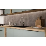 Kuhinjski blok ARIANA 255 cm je elegantna kuhinja v več barvnih kombinacij. Kuhinja je izdelana iz oplemenitenih ivernih plošč debeline 16 mm, prevlečenih