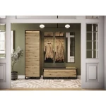 Omara KVIN 1 je večnamenski kos pohištva. Odlično se bo podala v predprostor, prav tako pa jo lahko uporabljate, kot manjšo garderobno omaro. Omara KVIN 1