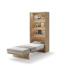 Navpična stenska postelja METULJ je primerna za vzmetnico 90 cm širine. Opremljena je z dodatnimi notranjimi policami. Primerna je tudi za majhno