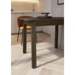 Raztegljiva jedilna miza DOBY 2 je idealen kos pohištva za vašo jedilnico. Zahvaljujoč raztegljivi funkciji lahko velikost mize preprosto prilagajate svojim