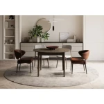 Raztegljiva jedilna miza DOBY 5 je idealen kos pohištva za vašo jedilnico. Zahvaljujoč raztegljivi funkciji lahko velikost mize preprosto prilagajate svojim