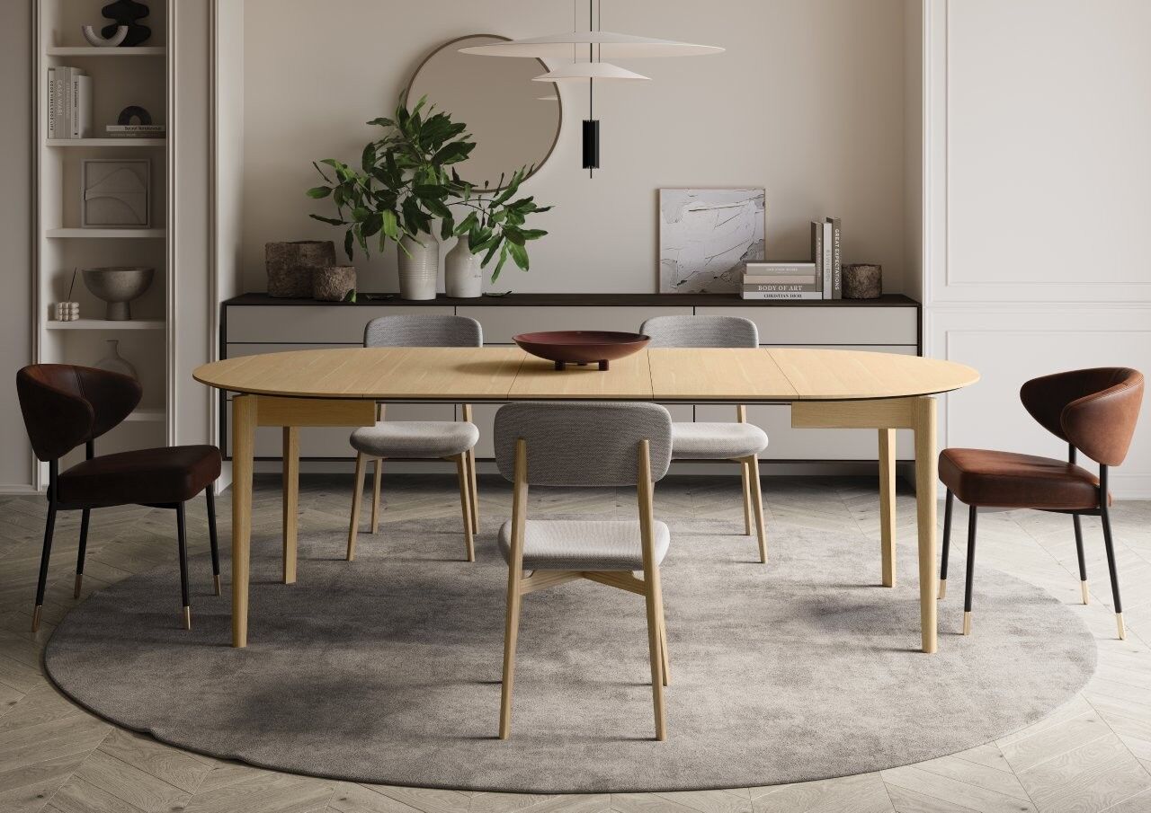 Raztegljiva jedilna miza DOBY 4 je idealen kos pohištva za vašo jedilnico. Zahvaljujoč raztegljivi funkciji lahko velikost mize preprosto prilagajate svojim