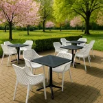 Stol RIO v beli barvi, je moderen stol izdelan iz polipropilena, kateremu so dodana steklena vlakna za še večjo trdnost. Stol je namenjen tako za zunanjo