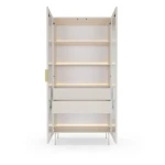 Visoka vitrina LUMPI kašmir, ni le osupljiva temveč tudi praktična. Elegantna barva naredi kolekcijo brezčasno in elegantno. Steklo na frontah daje