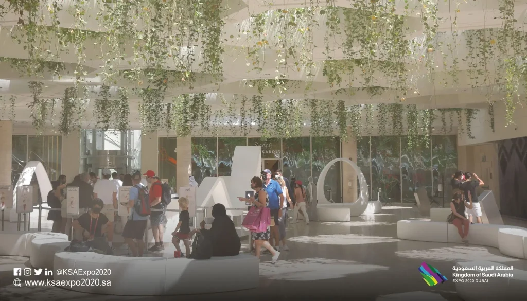 Gostinski stoli in mize Gostinski stoli in mize