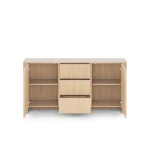 Komoda BARBA 2 hrast je elegantna in preprosta. S svojo obliko in kakovostjo se poda v vsak dnevni prostor. Narejena je it kakovostnega MDF-ja. Ima nogice