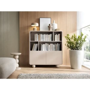 Regal ALBI je eleganten in sodoben. Narejen je iz visokokakovostnih materialov. Zaradi svoje oblike in trpežnih nogic zagotavlja dodatno stabilnost. Okrogle