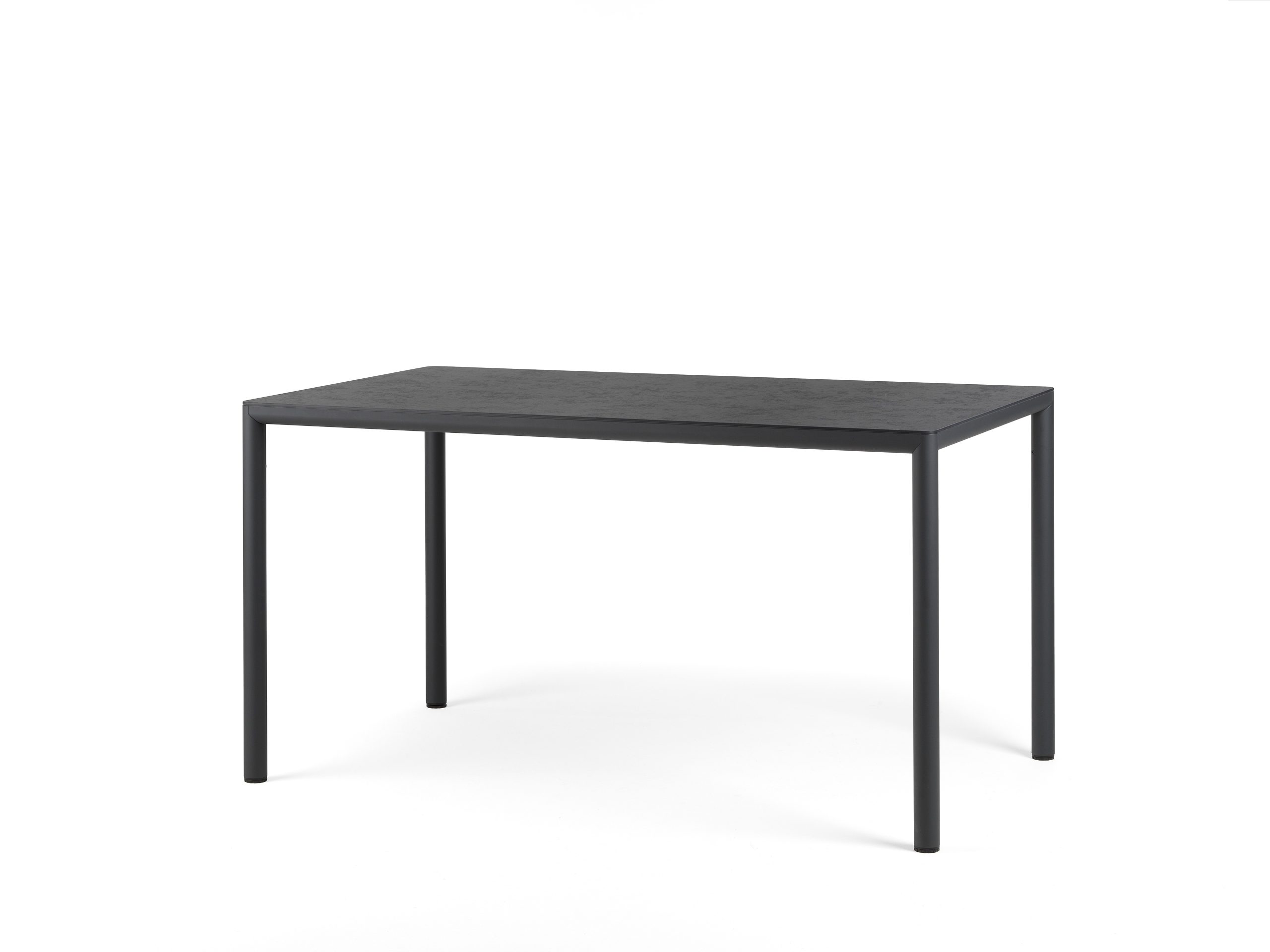 Vrtna miza PIAVE 140x80 -Antracit -Nardi Vrtna miza PIAVE 140x80 -NARDI. Vrtna miza PIAVE 140x80 iz pohištvene serije Piave priznanega proizvajalca Nardi navdušuje z izjemno atraktivnim in sodobnim