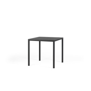 Vrtna miza PIAVE 80. Vrtna klubska mizica Piave 80 združuje sodoben dizajn, trajnost in funkcionalnost. Izdelana je iz regenerirane smole z visoko vsebnostjo