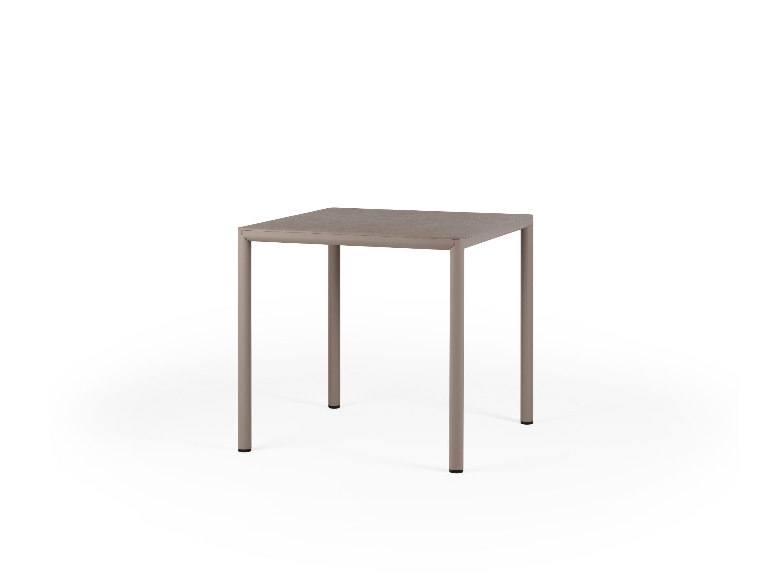 Vrtna miza PIAVE 80 -Tortora -NARDI Vrtna miza PIAVE 80. Vrtna klubska mizica Piave 80 združuje sodoben dizajn, trajnost in funkcionalnost. Izdelana je iz regenerirane smole z visoko vsebnostjo