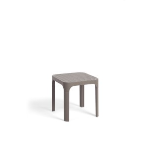 Vrtna klubska miza NET 40. Elegantna, kvalitetna in trpežna vrtna miza - italijanskega proizvajalca vrtnega pohištva Nardi. Vrtne klubske mize NET so