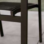 KOVINSKI STOL NATERIAL JEDILNI CLARA TEMNO SIV ALU – dodatni pogled 5