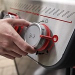PLINSKI ŽAR WEBER SPIRIT E-325 GBS ČRNE BARVE – zar crne