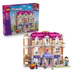 S kompletom za sestavljanje LEGO&reg; Friends Grand Hotel v Heartlake Cityju (42704) za dekleta in fante