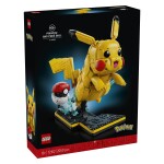 Podoživi trenerske spomine s kompletom za sestavljanje Pikachu in Pok&eacute; žoga. Sestavi okras za sobo in podoživi občutek