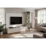 Dnevni regal LUMINA 2 je prefinjenega videza. Regal ima stenski panel z elegantnim videzom belega marmorja. Tv omarica ima dva prostora za shranjevanje.