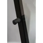 Dnevni regal LUMINA 2 je prefinjenega videza. Regal ima stenski panel z elegantnim videzom belega marmorja. Tv omarica ima dva prostora za shranjevanje.
