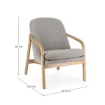 Fotelj ELAIDE siva, moderen in elegantno oblikovan fotelj z robustno konstrukcijo iz lesa rubberwood. Sedišče je iz borovega in vezanega lesa, kar zagotavlja