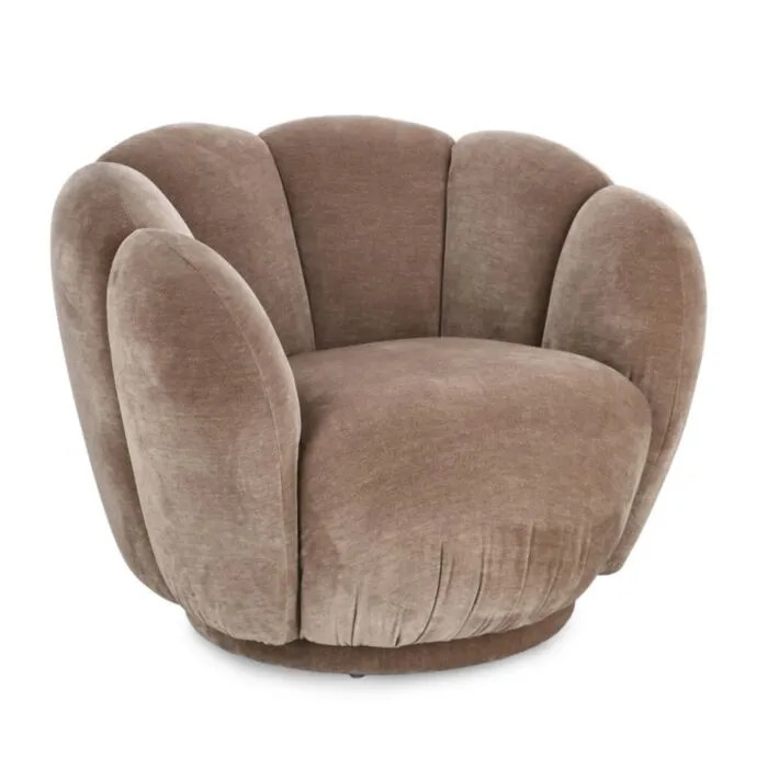 Fotelj TULIP beige Fotelj TULIP beige je eleganten in udoben. Okvir je narejen iz vezanega lesa. Ogloga je narejena iz mehke in udobne pene. Ima elegantno obliko tulipana,