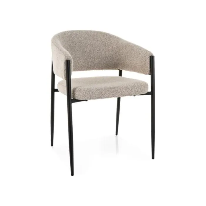 Jedilni stol OLIVARI Eleganten stol OLIVARI združuje prefinjenost in izjemno udobje. Popolna je izbira za vsako jedilnico, pisarno, moderne prostore, čakalnice, bare ali