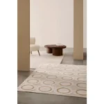 Klubska mizica LOPEZ D75 je narejena iz mangovega lesa. Material: Mangov les Dimenzije: širina: Ø75cm višina: 40 cm