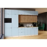 Kuhinjski blok JANINA 2 320 je elegantnega ter sodobnega dizajna. Fronte zgornjih omaric v artisan barvi so rebrastega dizajna, lamelne fronte. Ostale omarice