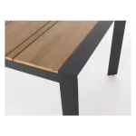 Miza ELIAS 198X100 antracit, miza ima stabilno ogrodje iz aluminija, prašno barvanega s poliestrskim premazom, ki zagotavlja odpornost na zunanje vplive.