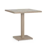 Miza KALIMERA 73X73 tiskana, izdelana iz prašno barvanega aluminija. Mizna plošča je obložena z porcelanastimi ploščicami. Podnjožje mize je iz jekla,