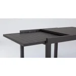 Raztegljiva miza PELAGIUS 83-166X80 antracit, izdelana iz aluminija s poliestrsko zaščito, ki zagotavlja odpornost proti vremenskim vplivom in dolgo