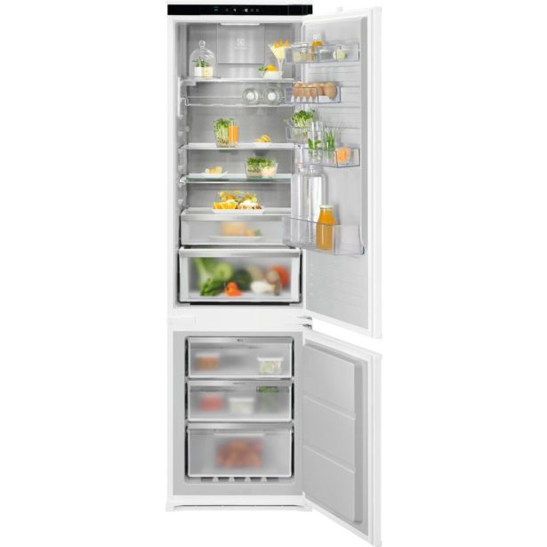 VGRADNI HLADILNIK Z ZAMRZOVALNIKOM ELECTROLUX ENC8MC19S VGRADNI HLADILNIK Z ZAMRZOVALNIKOM ELECTROLUX ENC8MC19S
