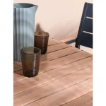 Vrtna miza BELMAR 75X75 antracit, mizna plošča z aluminijastimi letvami v videzu lesa ustvarja topel in naraven videz. Mizno podnožje je iz prašno