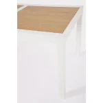 Vrtna miza HILIJA 160-240X90 bela, je aluminijasta, s prašno barvanim ogrodjem in ploščo iz aluminijastih letvic v imitaciji lesa. Opremljena je z