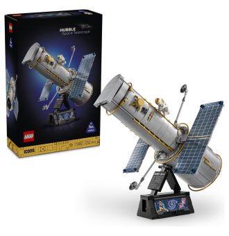 LEGO&reg; Ikone Vesoljski teleskop Hubble (11382) Razišči enega največjih znanstvenih dosežkov človeštva s tem vesoljskim kompletom za sestavljanje za odrasle. Podrobni model