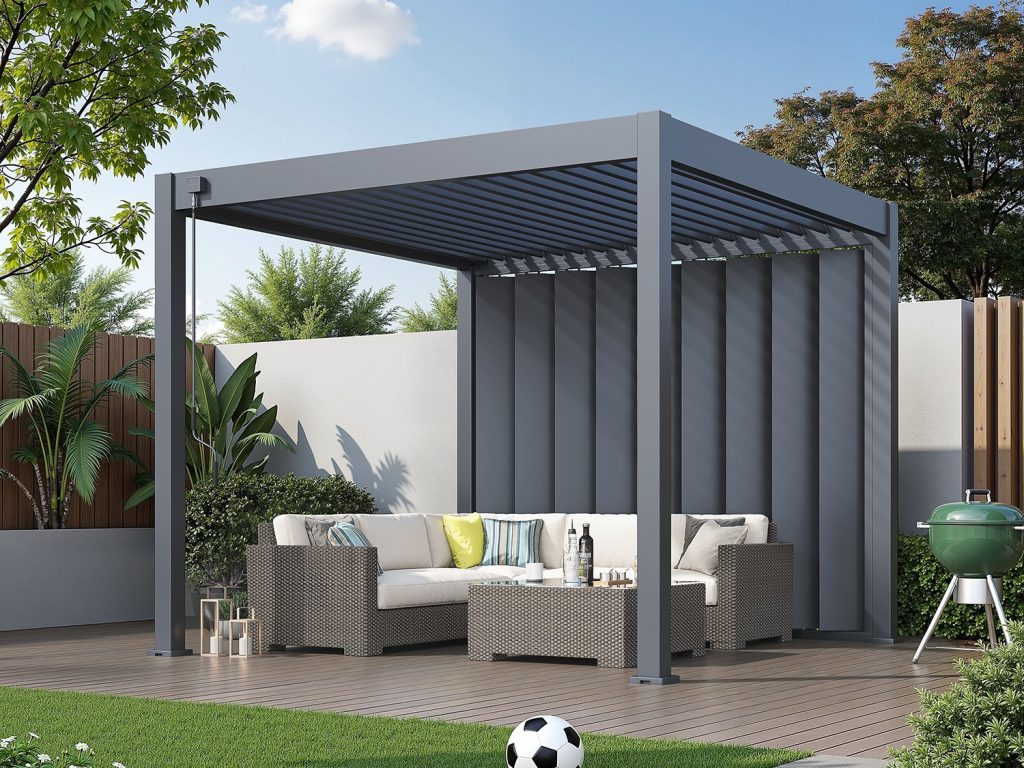 Pergola Antares z brisolejem v antracitu na terasi ob vrtu