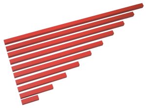 Material je sestavljen iz niza 10 palic, ki se stopnjujejo od dolžine 10 cm do 100 cm. Prerez palic je 2,5 cm. Rdeče palice se uporabljajo za razvoj vizualne